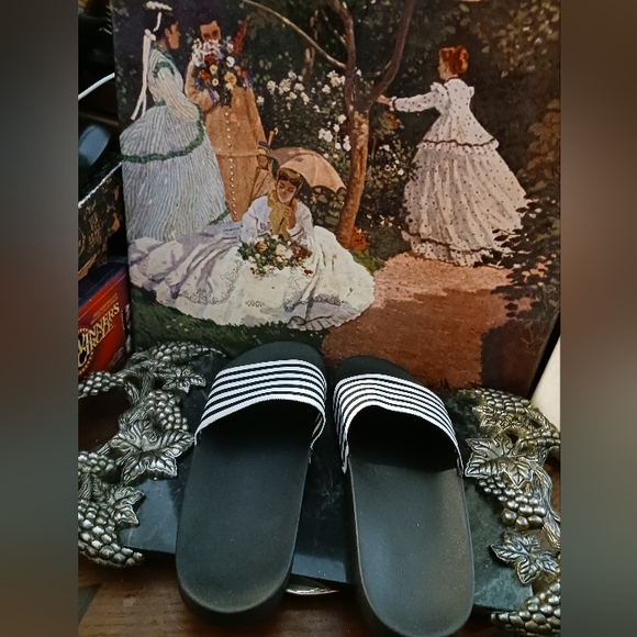 🩴🩴My Tackie Tee's Black&White Slides New!!! Size 8 U.S.A.,A Fabulous Gift.💝🎁 - Picture 4 of 13